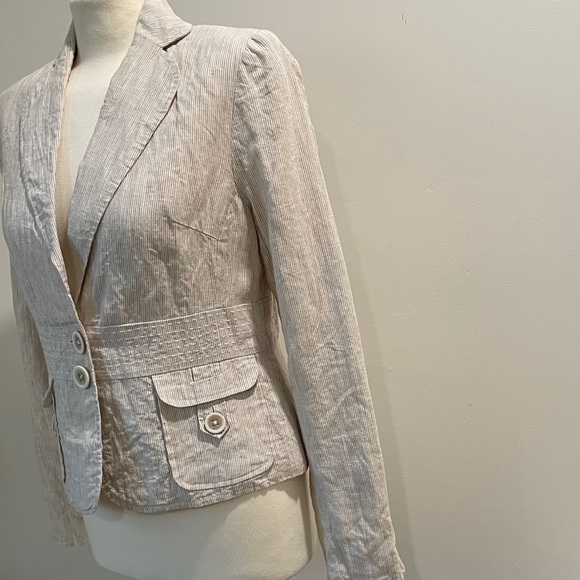 LILY STANHOPE Cream & White Stripe Linen Blazer - Picture 2 of 9
